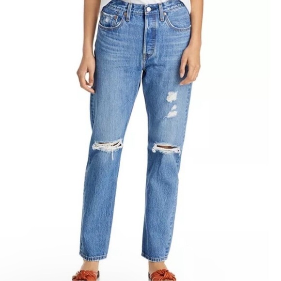 Levi’s 501 High Waisted Denim Jeans Distressed Front Women’s Size 27 - Picture 1 of 12